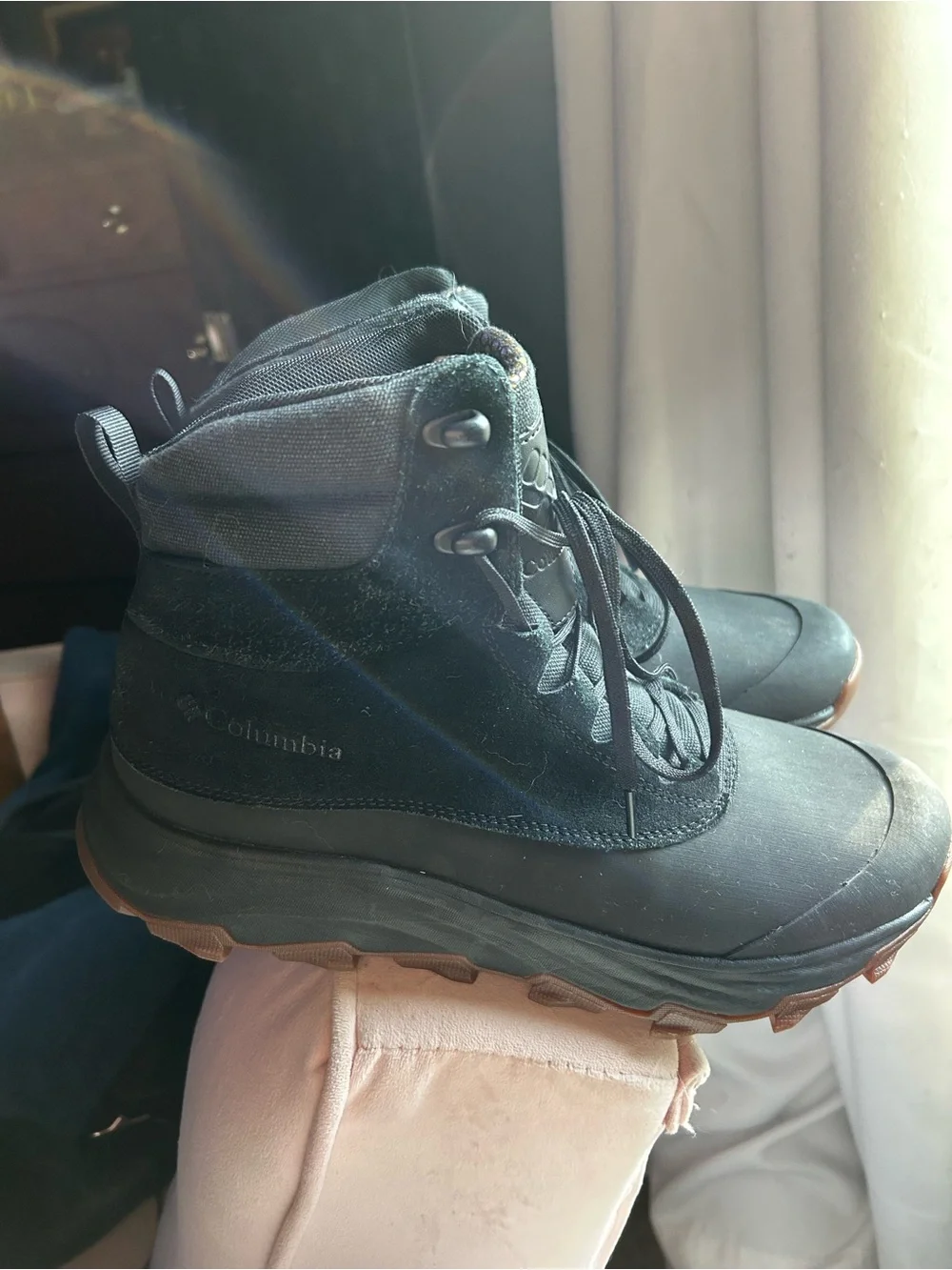 Columbia rugged lace